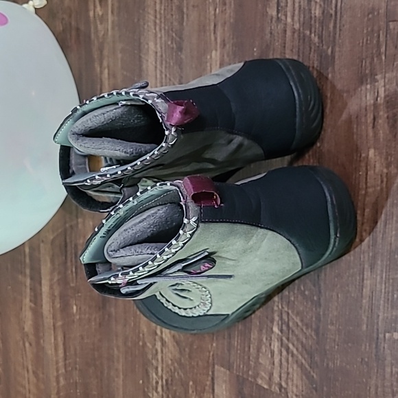 J-41 Gray Black Vegan Textile Upper Faux Fur Jeep Traction Sole Boots Sz 9.5M - Picture 2 of 10